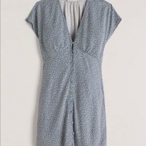NWOT Abercrombie Flattering Polka Dot Coastal Granddaughter Sun Dress